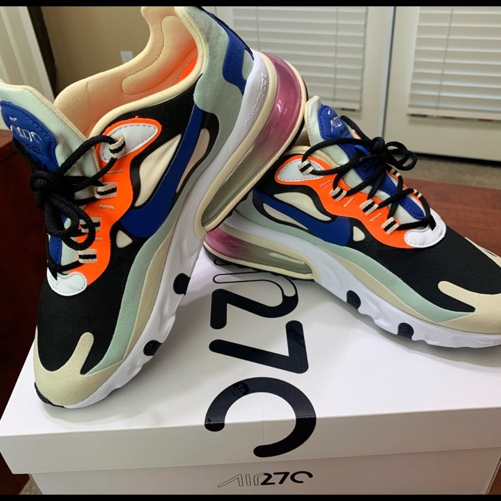💥 Sold out 🔥Nike Air Max 270 React Women’s Size
